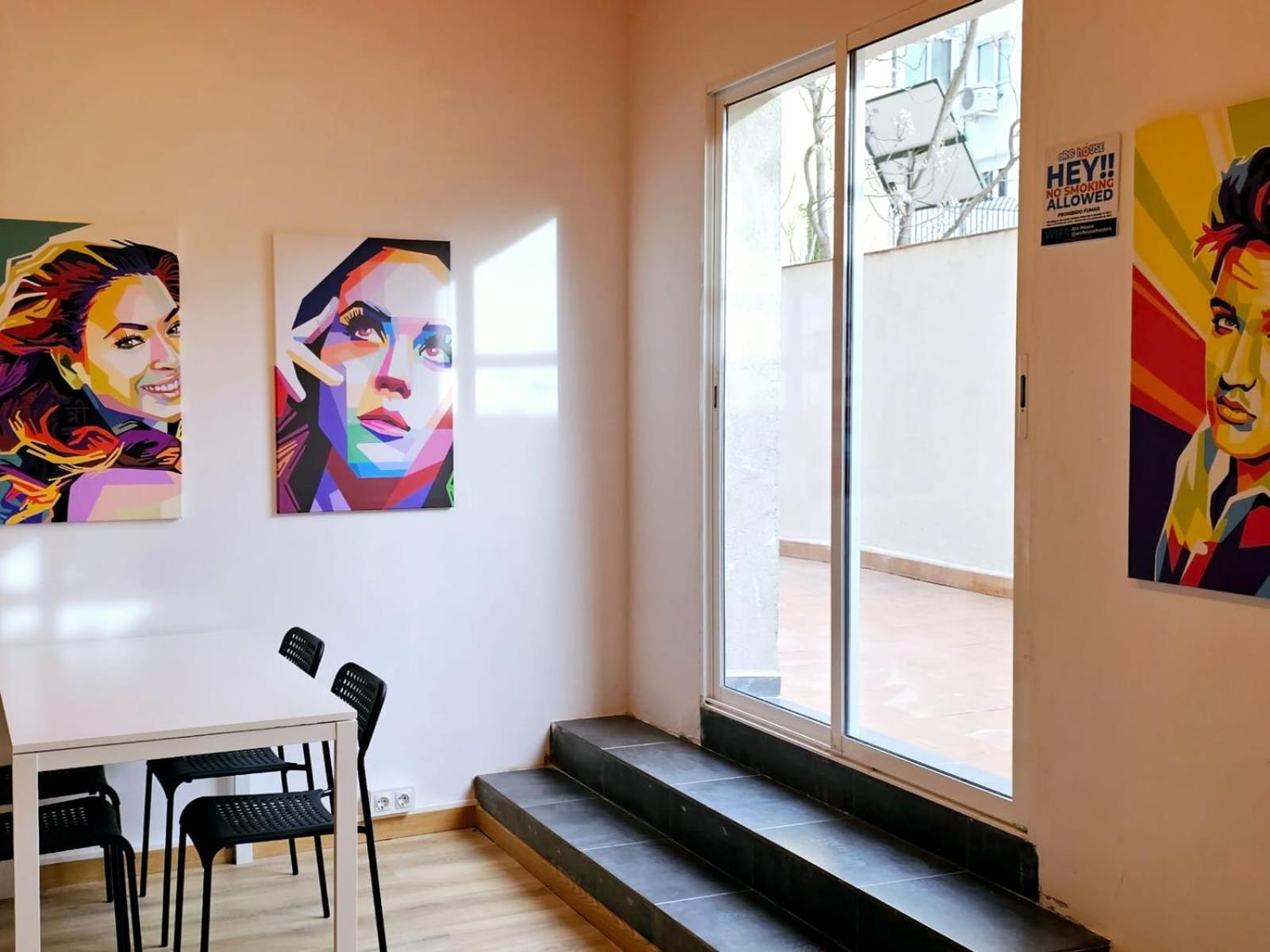 Arc House Pop Art — Foto’s 1